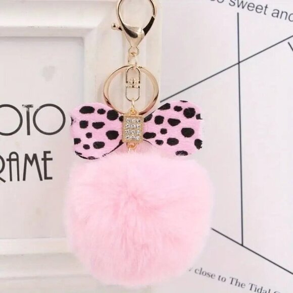 ✨ Pink Leopard Print Bow Keychain  Fluffy Pink Bag Charm NEW - Picture 1 of 5